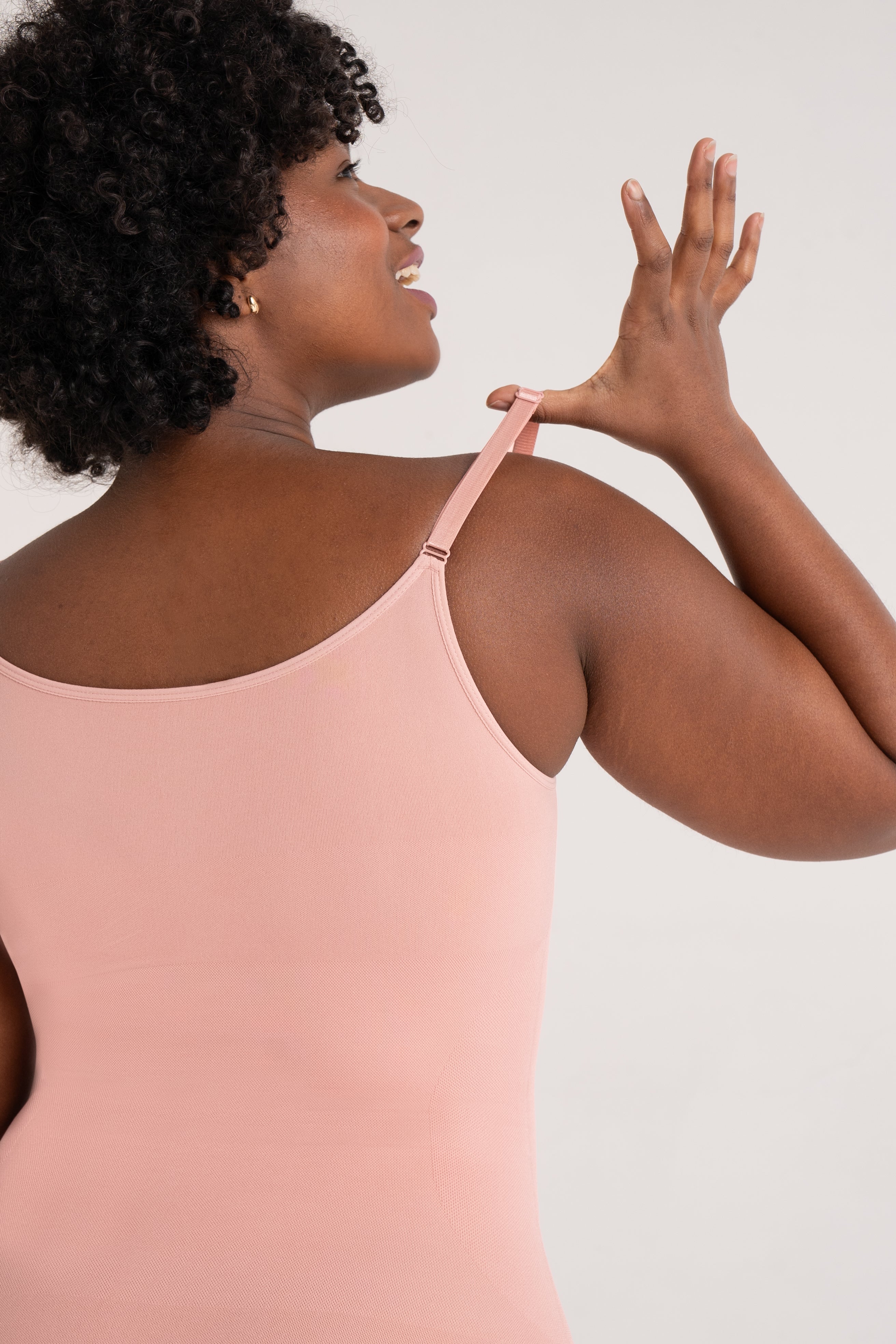 Shapermint Essentials All Day Every Day Scoop Neck Cami
