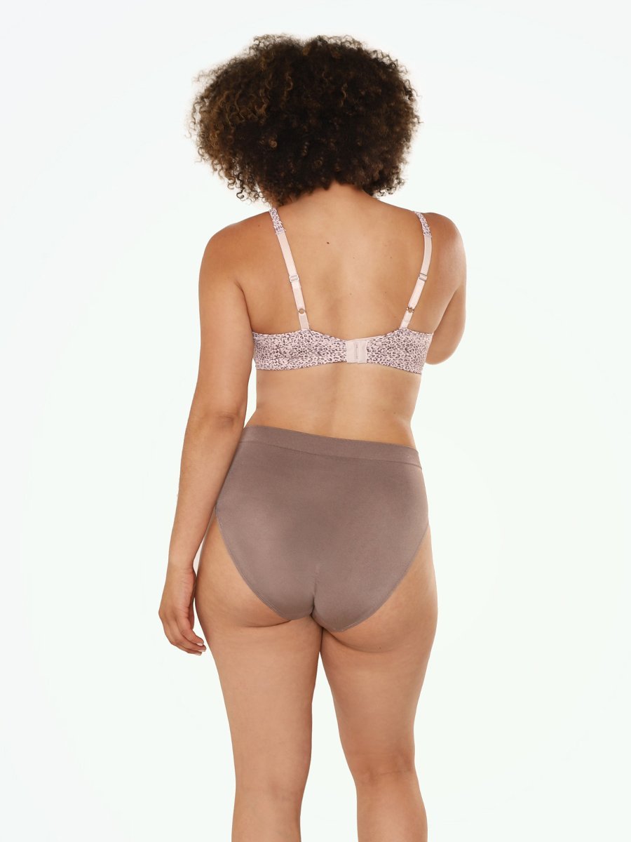 Wacoal® B-Smooth® Hi Cut Brief