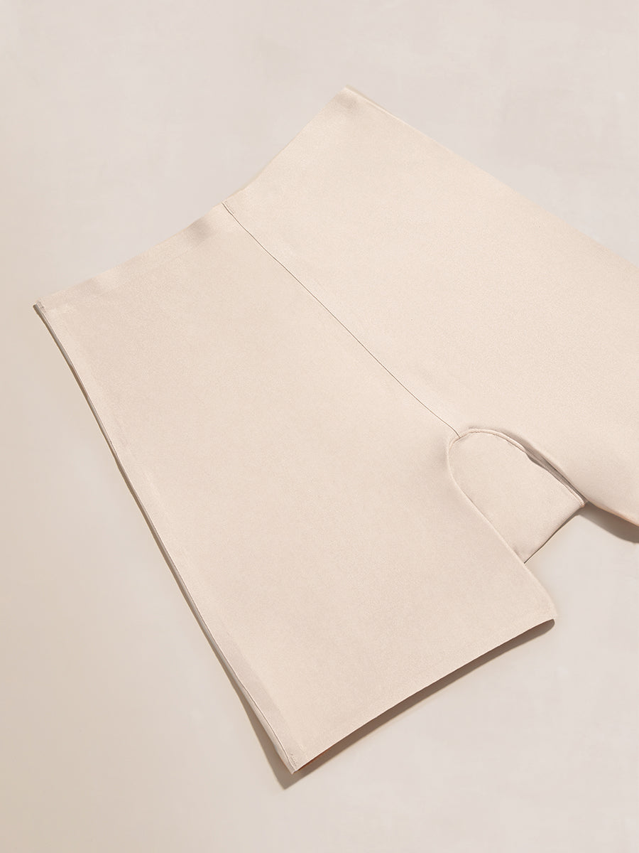 Truekind® Seamless Stretch Mid-Waist Short